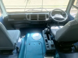 Hino 500 Skool Bush 40 Seaters