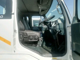 Nissan UD 90 double axle