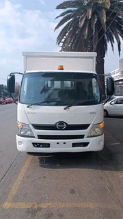 Hino 300 814 Passenger Carrier 28 Seaters