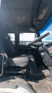 Isuzu FTM 12 tone Tag axle