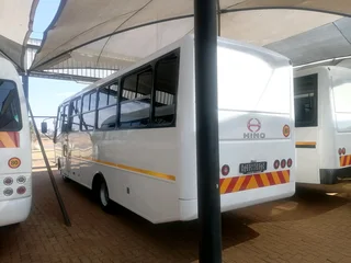 Hino 300 Bus 35 seaters