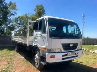 Nissan UD 80