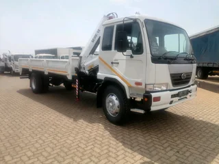 Nissan UD 80 with Crane