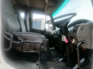 Nissan UD 80 with Crane