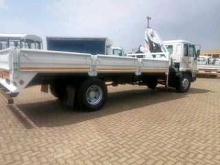 Nissan UD 80 with Crane