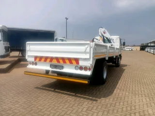 Nissan UD 80 with Crane