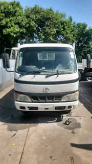 Toyota Dyna 5104 LWB 3 tone