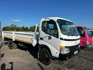 Toyota Dyna 4 tone