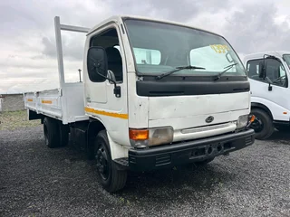 Nissan UD 40