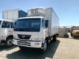 Nissan UD 85 Fridge