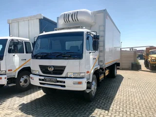 Nissan UD 85 Fridge