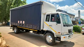 Nissan UD 95 Curtains Side