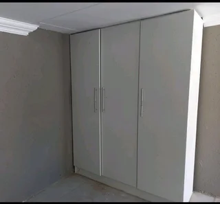 Bachelor to rent immediately include water, electricity in Villieria Gezina. Watsup ONLY 0728269090