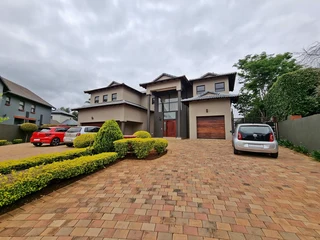 5 Bedroom House For Sale in Midstream Estate