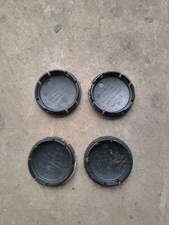Vw  polo centre caps