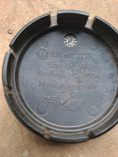 Vw  polo centre caps