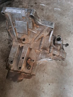 Mazda  b6 5speed gearbox hydraulic