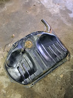 Nissan sentra box shape e16 fuel tanks