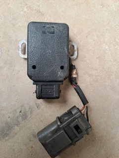 Nissan sentra box shape read discription