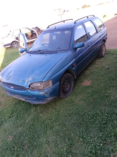 Ford escort mk5 zetec station wagen read