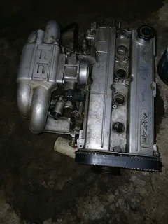 Ford escort 1.6i zetec read  description