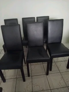 Dining room table and 6 chairs