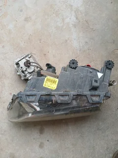 Bmw e65 e66 headlight