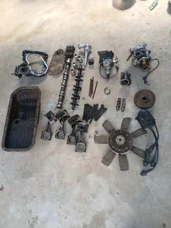 Toyota 4y engine spares
