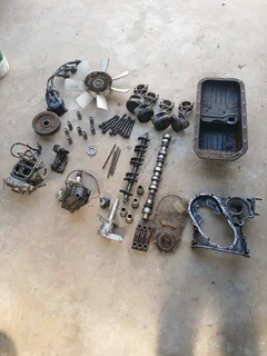 Toyota 4y engine spares