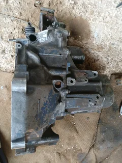 Mazda 2liter Fe hydraulic 5sp gearbox