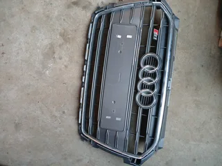 Audi S1 grill