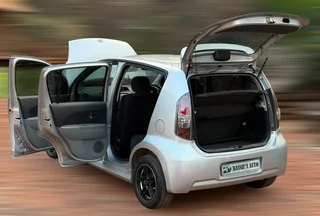 2010 Daihatsu Sirion Hatchback