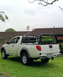 Mitsubishi Triton 2.5DID Diesel Club Cab Manual