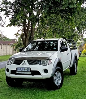 Mitsubishi Triton 2.5DID Diesel Club Cab Manual