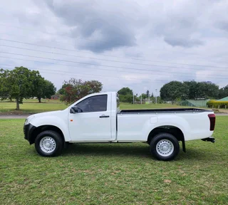 Isuzu D-Max 250C Fleetside