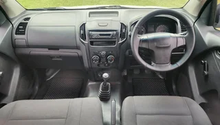 Isuzu D-Max 250C Fleetside