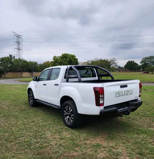 Isuzu KB250 D-TEQ X-RIDER D/C