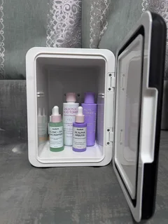 GOLDAIR MINI PORTABLE BAR FRIDGE