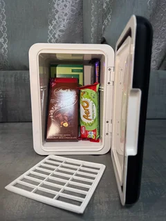 GOLDAIR MINI PORTABLE BAR FRIDGE