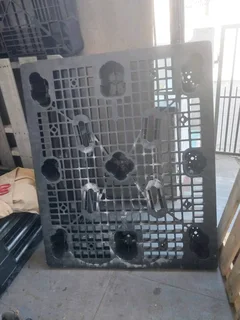 1.2x1m light plastic pallet for sale