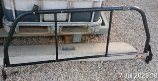 Isuzu bakkie d max factory fitted roll bars