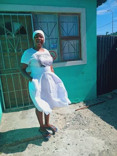 Very Dependable Nanny And Maid With 5 Years Experience. I Am Seeking A Live In Or Out Position