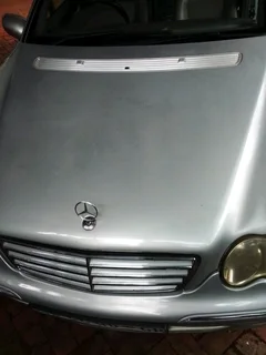 Mercedes Benz C200, everyday on the road, paper in order, buyer only contact 082 650 0469