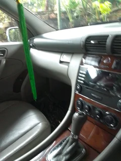 Mercedes Benz C200, everyday on the road, paper in order, buyer only contact 082 650 0469