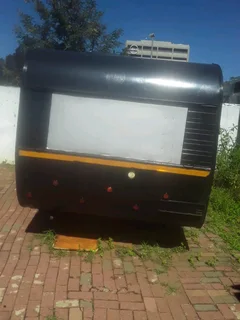 Food vending kitchen