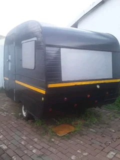 Food vending kitchen