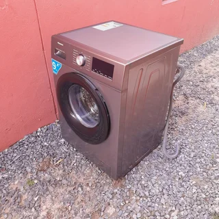 Hisense 9kgs frontloader