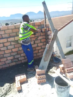 Building and renovation call me 061 903 5164