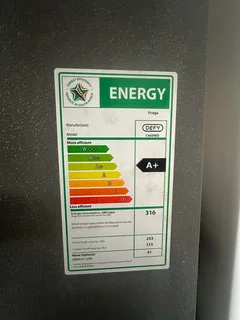 Defy C455WD – a trusted brand, low electricity usage (316 kWh/year), clean inside and out. Worth eve