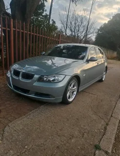 BMW E90 323I Manual